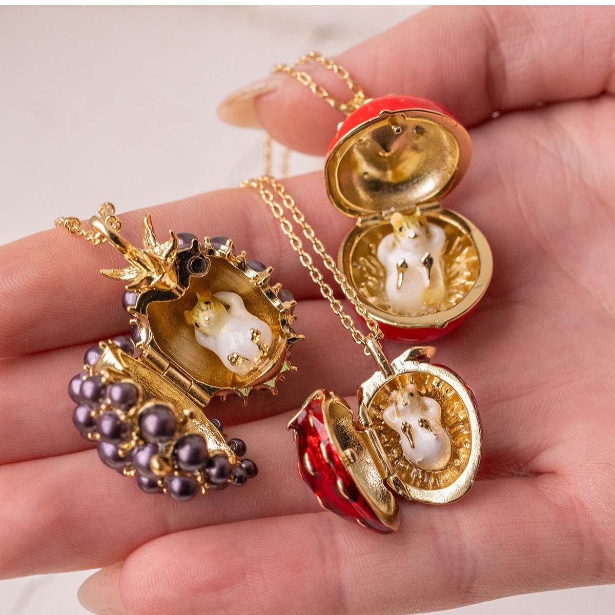 새로운 과일 부활절 달걀 목걸이, 열고 닫는 동물 부활 - Heart Locket Necklace Photo 리뷰 및 가격